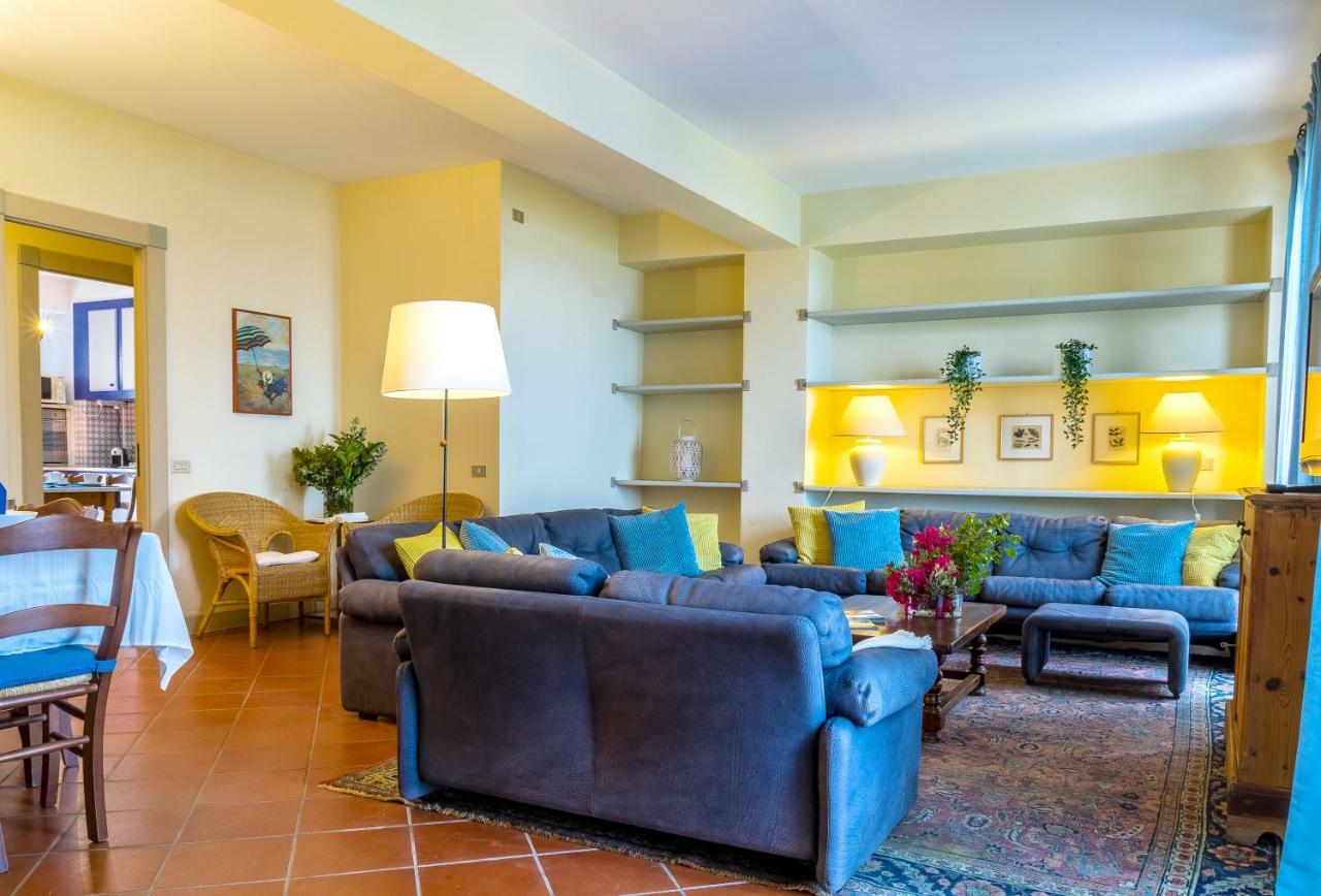 Les Suites - Apartments Riposto Buitenkant foto