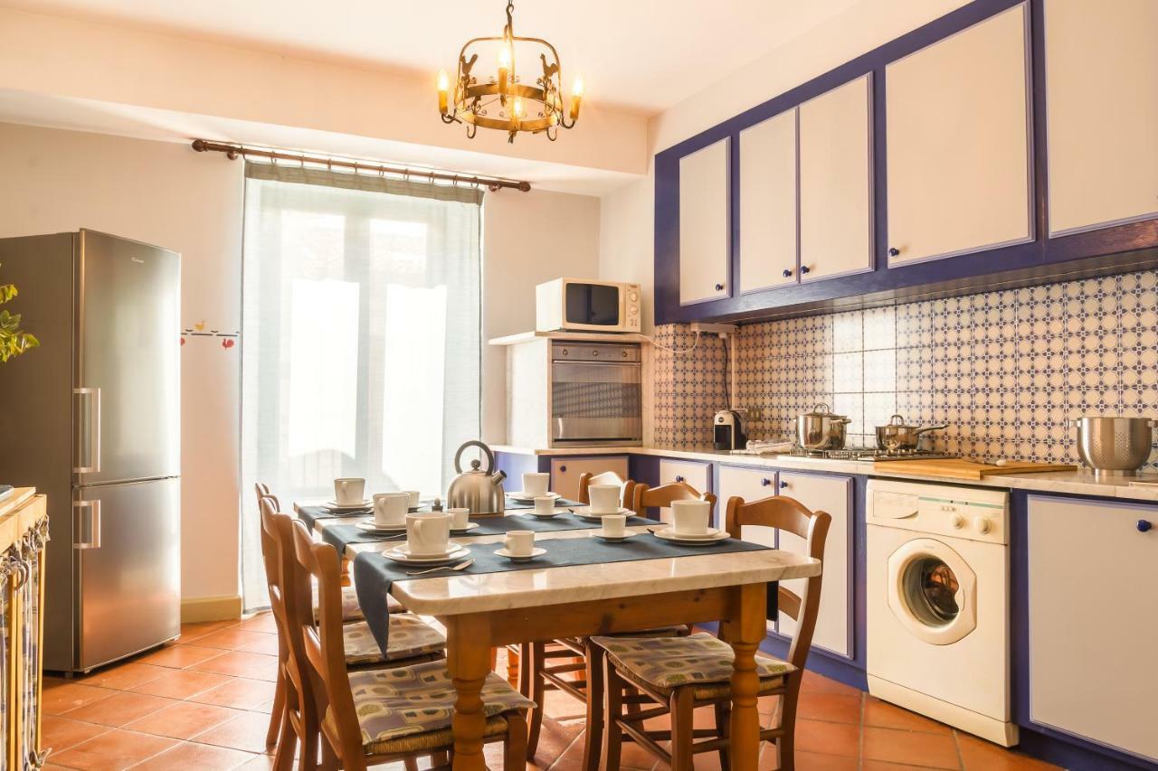 Les Suites - Apartments Riposto Buitenkant foto