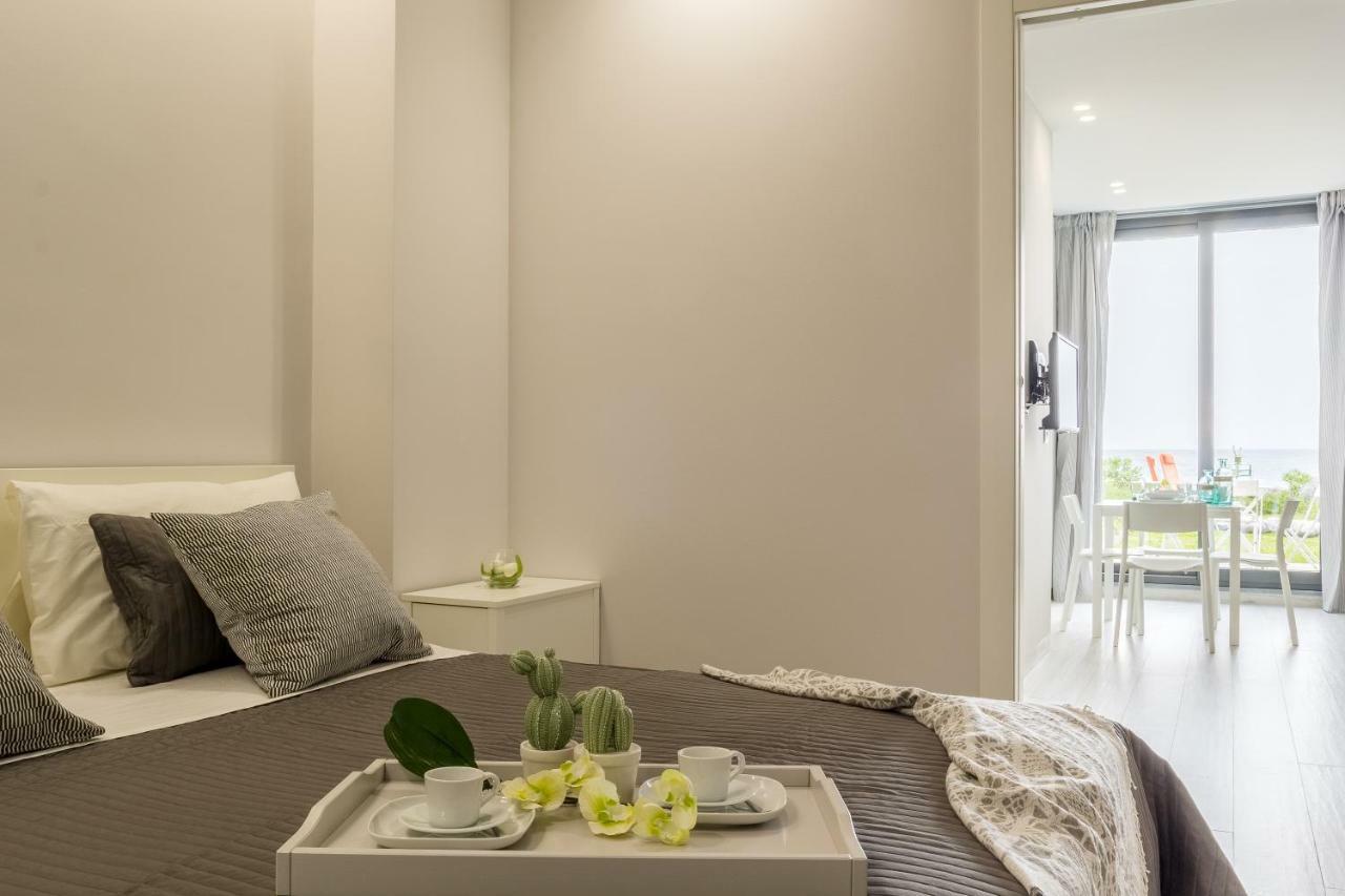 Les Suites - Apartments Riposto Buitenkant foto